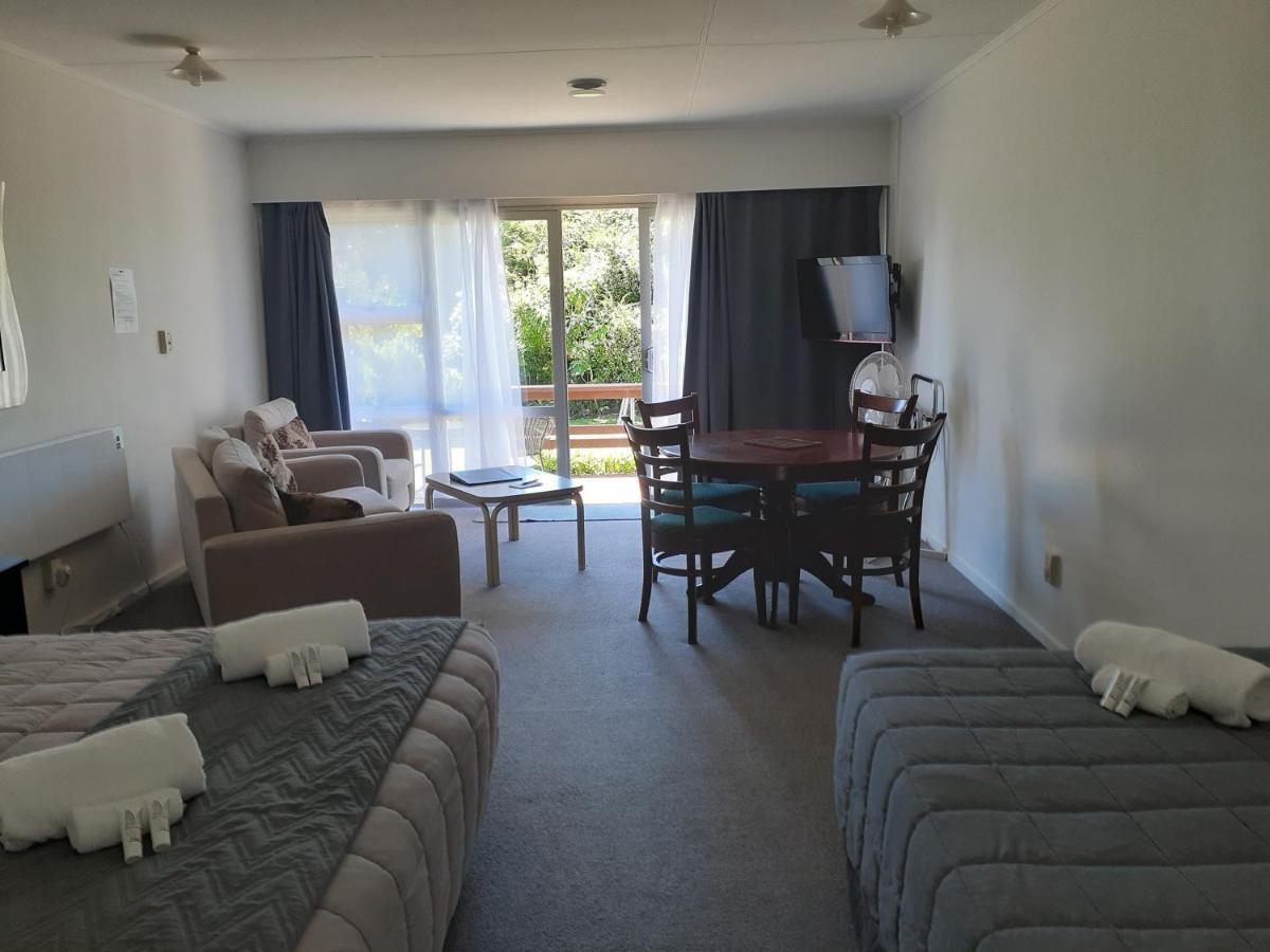 Golden Bay Motel Takaka Exterior photo